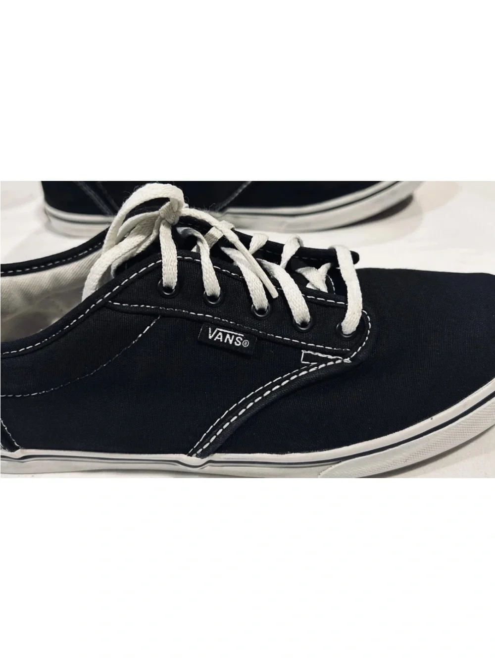 Vans Atwood Low Women’s 9 Black Canvas Skate Shoes Sneakers Off The Wall Classic